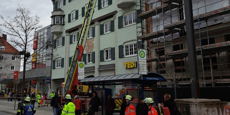 FW-M: Rettung vom Baugerüst (Pasing) - Foto: presseportal.de
