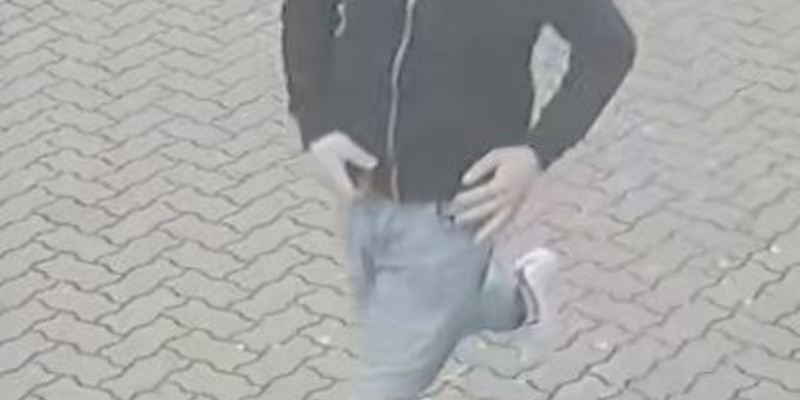 POL-NI: Öffentlichkeitsfahndung nach Raubüberfall auf Tabakwarengeschäft vom 05.02.2024 in Rinteln - Foto: presseportal.de