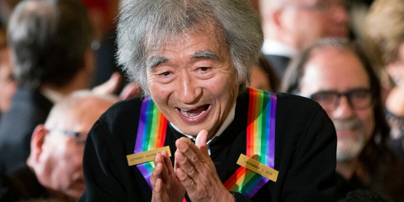 Der japanishe Dirigent Seiji Ozawa starb im Alter von 88 Jahren. - Foto: Andrew Harnik/AP/dpa