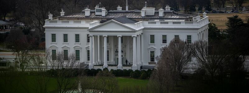 Bundeskanzler Olaf Scholz zu Gesprächen mit US-Präsident Joe Biden im Weißen Haus in Washington verabredet. - Foto: Michael Kappeler/dpa