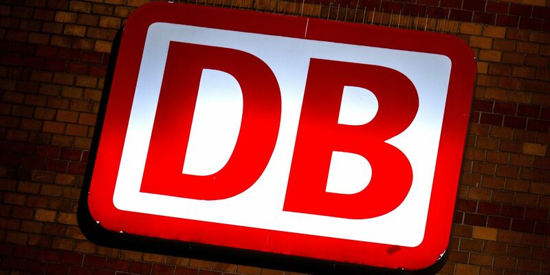 Die Deutsche Bahn will wieder pünktlicher werden. - Foto: Sina Schuldt/dpa