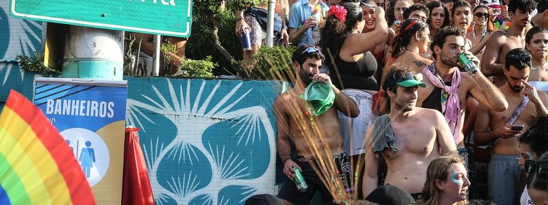 Feiernde aus der ganzen Welt zieht es zum Karneval in Rio. - Foto: Aline Massuca/dpa