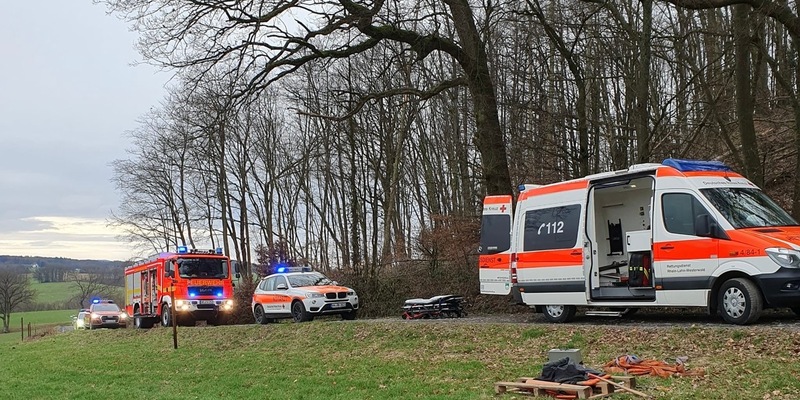 FW VG Asbach: Verkehrsunfall und zwei Unfälle bei Waldarbeiten forderten Verletzte / Einsatzreicher Samstag für die Feuerwehren - Foto: presseportal.de