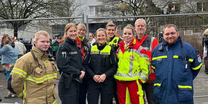 POL-OS: Osnabrück: Positive Bilanz der Polizei Osnabrück zum Karnevalsumzug am Ossensamstag - Foto: presseportal.de