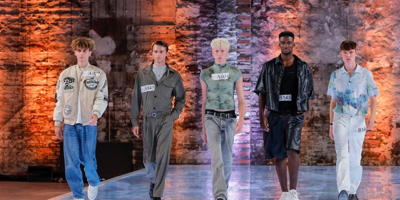 Hebt Lufthansa-Purser Niklas jetzt als Model ab? Germany's Next Topmodel - by Heidi Klum startet am Donnerstag auf ProSieben - Foto: (c) ProSieben/Richard Hübner, presseportal.de