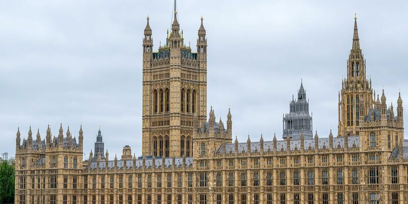 Das britische Oberhaus und das Unterhaus sind sich einig: Sie lehnen den geplanten Asylpakt mit Ruanda ab. - Foto: Sina Schuldt/dpa