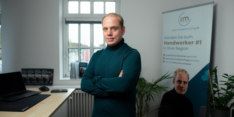 Marketing-Trends im Jahr 2024: Patrick Riedel von der Riedel Media Consulting GmbH erklärt, auf welche Strategie Handwerker im neuen Jahr setzen sollten - Foto: presseportal.de