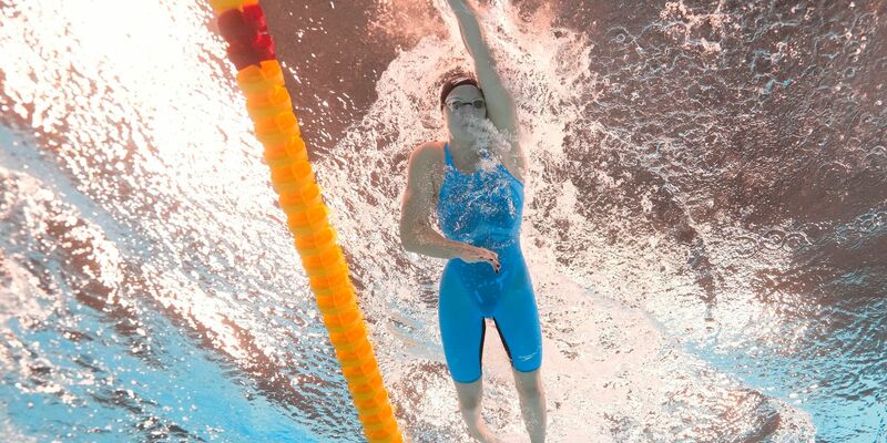 Gewann ihre dritte Medaille bei der WM in Katar: Isabel Gose. - Foto: Lee Jin-man/AP/dpa