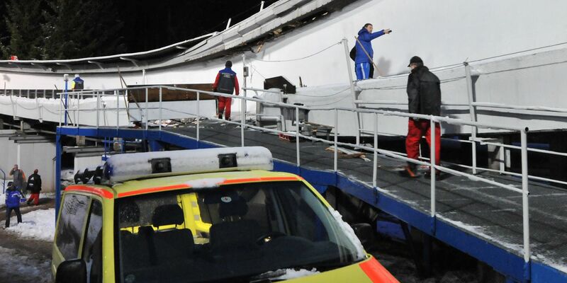 Auf der Bobbahn in Altenberg hat es wieder zwei schwere Stürze gegeben. - Foto: Egbert Kamprath/dpa