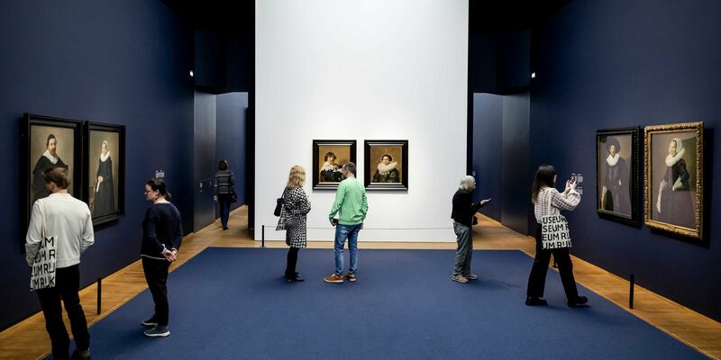 Im Amsterdamer Rijksmuseum läuft eine große Ausstrellung zu Frans Hals (1582/84-1666). - Foto: Robin Van Lonkhuijsen/anp/dpa