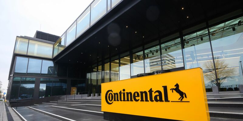 Stellenabbau bei Continental: Weltweit sollen rund 7150 Stellen gestrichen werden. - Foto: Philip Dulian/dpa