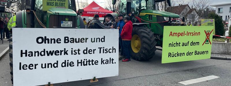 Landwirte protestieren in Biberach. - Foto: David Nau/dpa