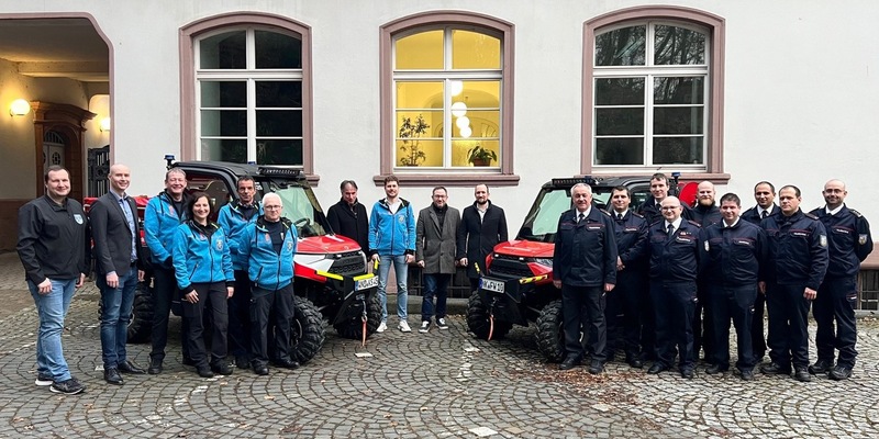FW LK Neunkirchen: Gemeinsam stark im Katastrophenschutz: Übergabe eines vielseitigen Einsatzfahrzeuges an die Feuerwehr Illingen - Foto: presseportal.de