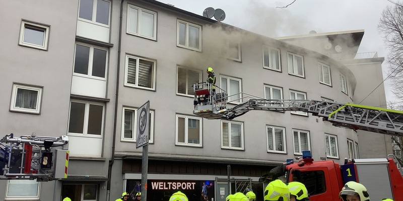FW-GE: Einsatz in der Altstadt - Feuerwehr Gelsenkirchen löscht Brand im Schlafzimmer. - Foto: presseportal.de