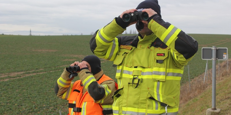 FW LK Leipzig: LKW-Unfall mit Gefahgutbeteiligung auf der BAB 14 - Foto: presseportal.de
