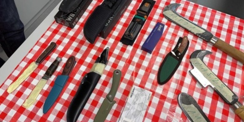 LKA-HE: Gemeinsame Aktion zur Bekämpfung der Politisch motivierten Kriminalität (PMK) - rechts - Zehn Durchsuchungsbeschlüsse vollstreckt und Beweismittel sichergestellt - Foto: presseportal.de