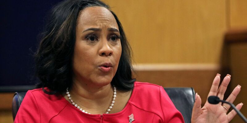 Fani Willis, Bezirksstaatsanwältin von Fulton County, nimmt an einer Anhörung zum Fall der Wahlbeeinflussung in Georgia teil. - Foto: Alyssa Pointer/Pool Reuters/AP/dpa