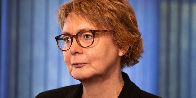 Niedersachsens Innenministerin Daniela Behrens kritisiert den Cannabis-Gesetzentwurf. - Foto: Philip Dulian/dpa