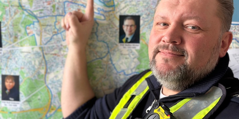 POL-DO: Von Asche, Staub und Würgeschlangen: Neuer Bezirksdienstbeamter bleibt in seinem Hörder Polizeirevier - Foto: presseportal.de