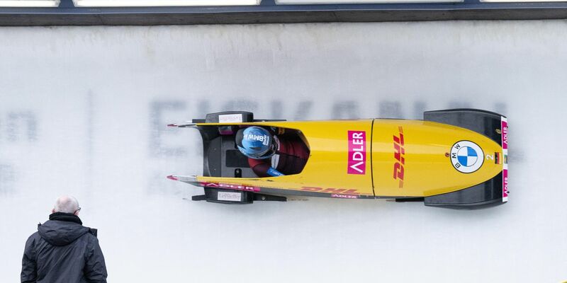 Triumphierte im Monobob im Eiskanal von Altenberg: Laura Nolte. - Foto: Sebastian Kahnert/dpa