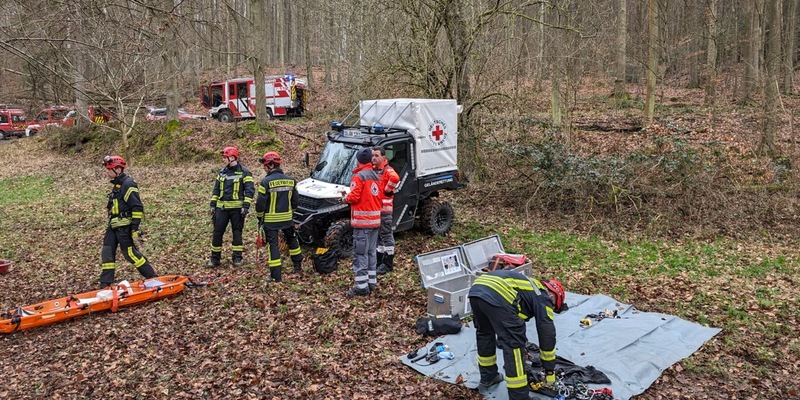 FW Bad Honnef: Rettung einer Person im Wald erfordert größeren Einsatz verschiedener Einsatzkräfte - Foto: presseportal.de