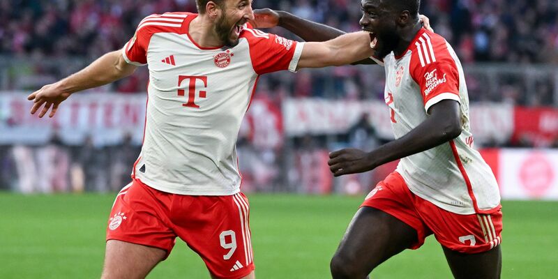 Harry Kane und Dayot Upamecano wollen in Bochum schwierige Tage hinter sich lassen. - Foto: Sven Hoppe/dpa