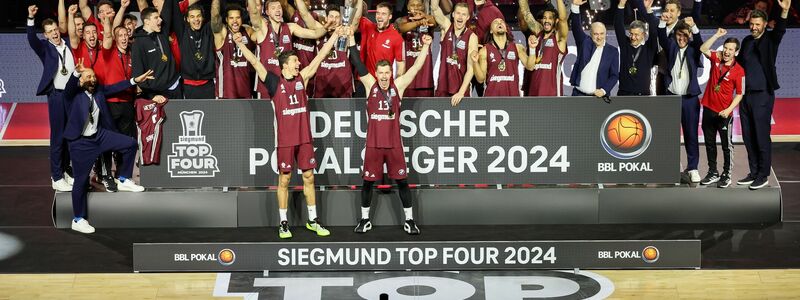 Die Bayern konnten den Titel im BBL-Pokal erfolgreich verteidigen. - Foto: Daniel Löb/dpa