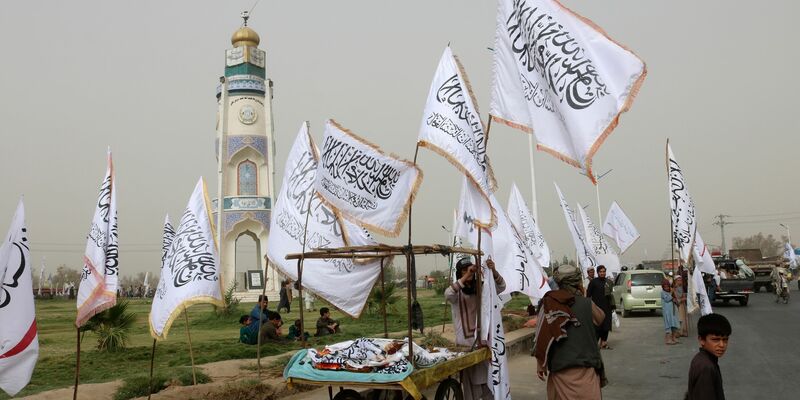 Mitte August 2021 haben die Taliban die Macht in Afghanistan an sich gerissen. - Foto: Abdul Khaliq/AP/dpa