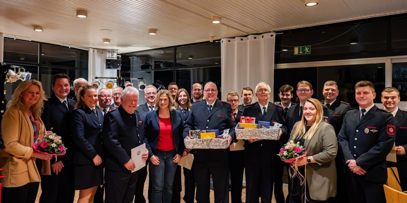 FW Dinslaken: Jahreshauptversammlung Löschzug Eppinghoven - Foto: presseportal.de