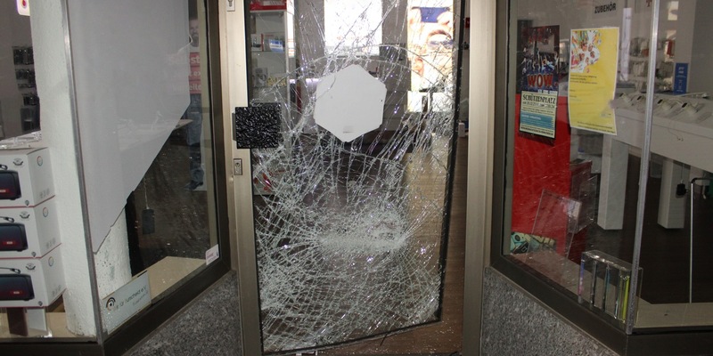 POL-RBK: Burscheid - Einbruch in Handyladen - Foto: presseportal.de