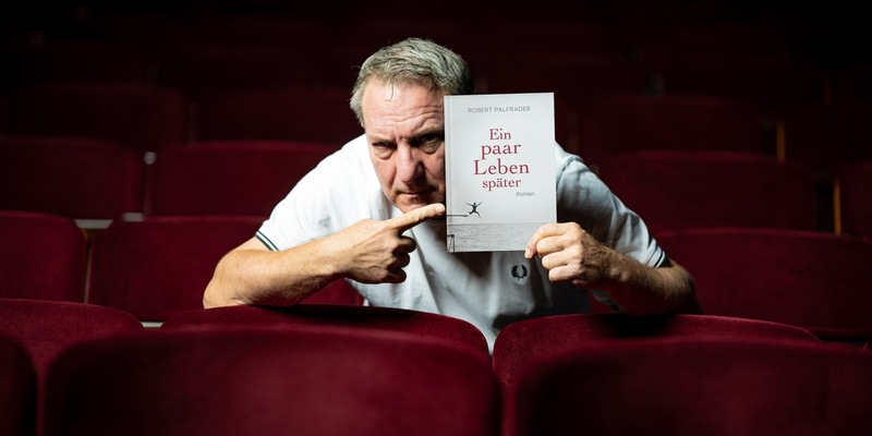 Schauspieler und Kabarettist Robert Palfrader legt seinen ersten Roman vor/ Ein famoser Ausflug ins literarische Genre, ausdrucksstark und atmosphärisch - Foto: presseportal.de