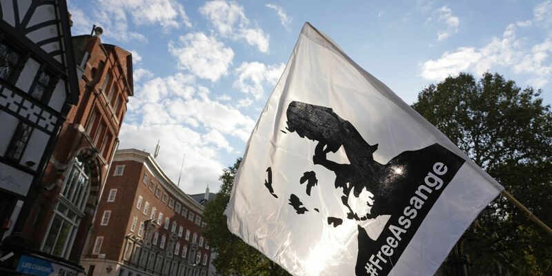 Der Australier Julian Assange sitzt seit seiner Festnahme im April 2019 im Londoner Hochsicherheitsgefängnis Belmarsh. - Foto: Jeff Moore/PA Wire/dpa