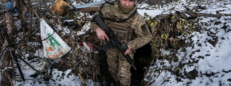 An den verschiedenen Frontabschnitten der Ukraine sind auch heute weiter schwere Kämpfe zu erwarten. - Foto: Iryna Rybakova/AP/dpa