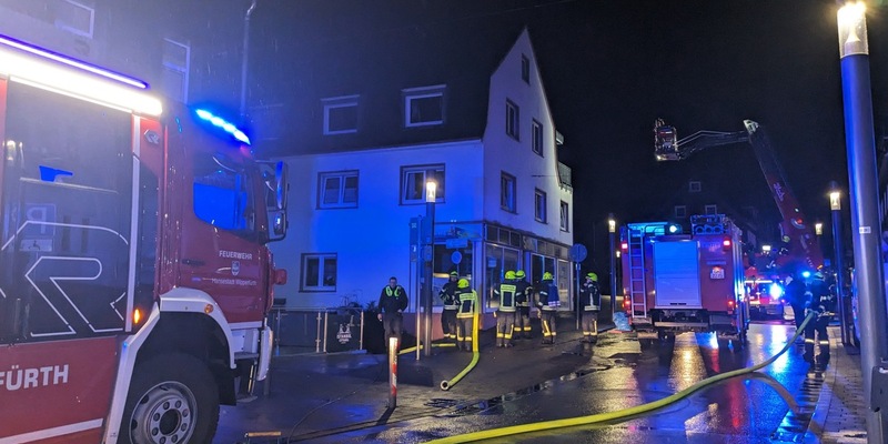 FW Wipperfürth: Einsatz | Zimmerbrand [B2G] - Foto: presseportal.de