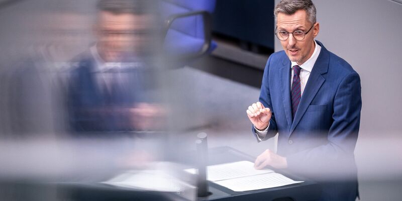 Lars Castellucci (SPD) leitet den Innenausschuss seit Januar 2022 geschäftsführend, da es bisher keine Mehrheit für einen AfD-Politiker gab. - Foto: Michael Kappeler/dpa