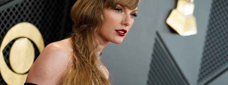 Taylor Swift kommt zur Verleihung der 66. jährlichen Grammy Awards. - Foto: Jordan Strauss/AP/dpa