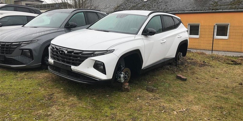 POL-PDWIL: Diebstahl von drei Komplettradsätzen - Foto: presseportal.de