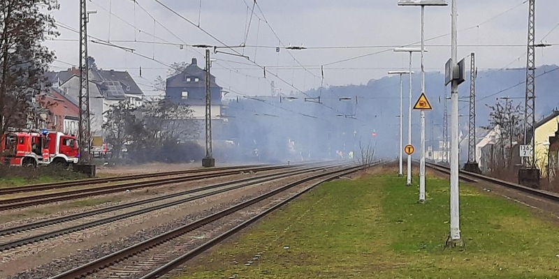 BPOLI-SB: Bundespolizeiinspektion Saarbrücken unterstützt bei Wohnhausbrand - Foto: presseportal.de