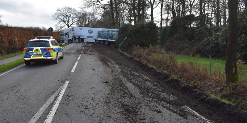 POL-OL: +++ Westerstede: Lkw-Unfall endet glimpflich +++ - Foto: presseportal.de