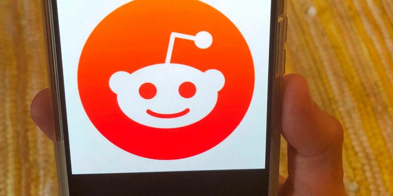 Reddit steigerte den Umsatz im vergangenen Jahr von 666,7 auf 804 Millionen Dollar (743 Mio Euro). - Foto: Tali Arbel/AP/dpa