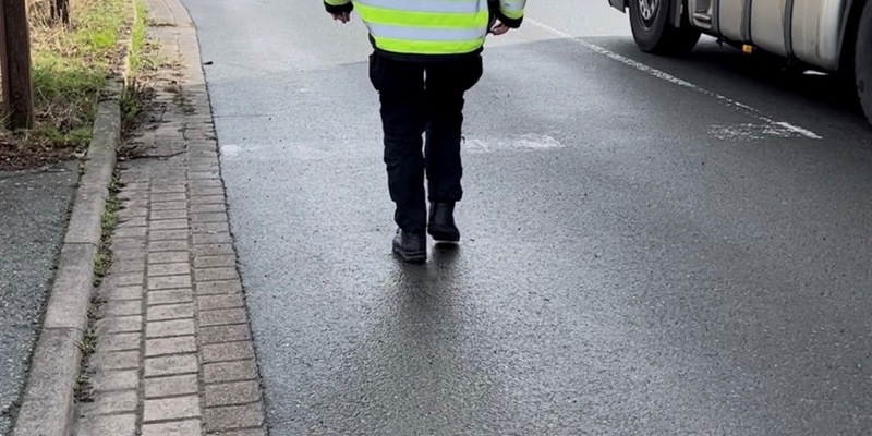 POL-HM: Großkontrolle auf der Hamelner Straße in Bad Münder - 31 Fahrzeuge mit Mängeln festgestellt - Foto: presseportal.de