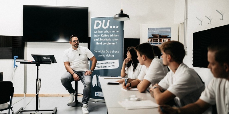 Vom Offline- zum Online-Business? - Daniel Aram von D.A. Direktvertrieb klärt auf, was es zu beachten gilt - Foto: presseportal.de