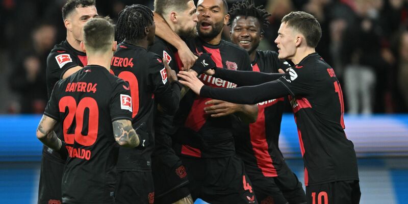 Leverkusen konnte den Vorsprung auf die Bayern zumindest vorübergehend auf elf Punkte ausbauen. - Foto: Marius Becker/dpa