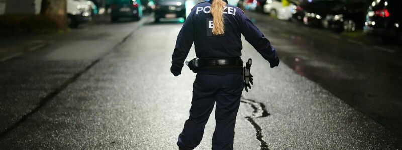 Drei Frauen sind in einem Bordell in Wien-Brigittenau tot aufgefunden worden. Ein Tatverdächtiger befindet sich in Polizeigewahrsam. - Foto: Georg Hochmuth/APA/dpa