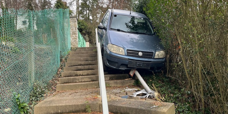 POL-NK: Zeugenaufruf nach Unfallflucht - Foto: presseportal.de