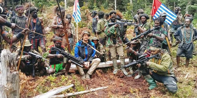 Philip Mehrtens wird in Papua von bewaffneten Rebellen festgehalten (Archivbild). - Foto: Uncredited/West Papua National Liberation Army/dpa