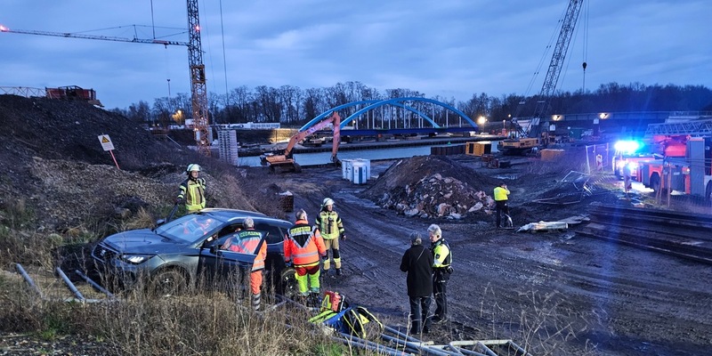 FW Datteln: Internistischer Notfall führt zu Unfall - Foto: presseportal.de