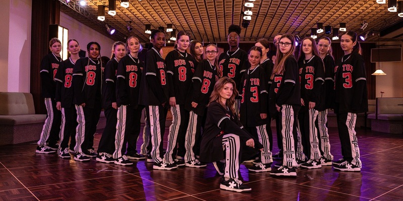 Born Originals und WDTU schließen Partnerschaft und bieten Tanzgruppen individuelle Sneakers - Foto: presseportal.de