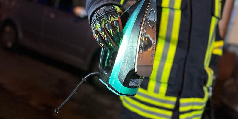 Feuerwehr MTK: Ereignisreicher Wochenstart: Chemikalienunfall, Verkehrsunfall, Gasalarm und Brandmeldeanlagen - Foto: presseportal.de