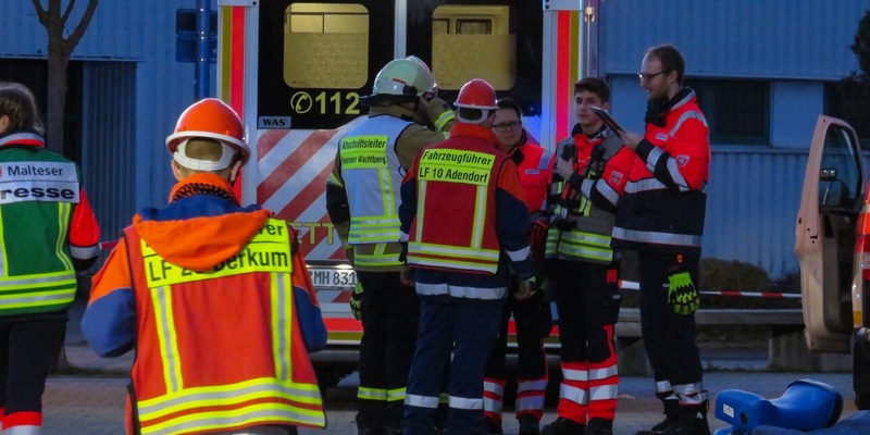FW Wachtberg: Gemeinschaftsübung unserer Jugendfeuerwehr mit der Malteserjugend Meckenheim - Foto: presseportal.de